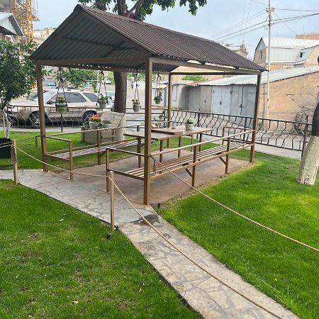Street51 Hostel Yerevan Exterior photo