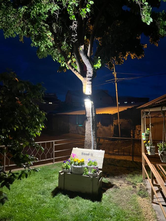 Street51 Hostel Yerevan Exterior photo